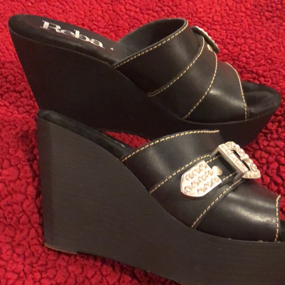 Shoes - Picture 2 of 6